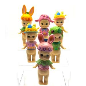 Set of 6 New Unbranded Collectible Mini Figures, Easter Costumes, Open Boxes